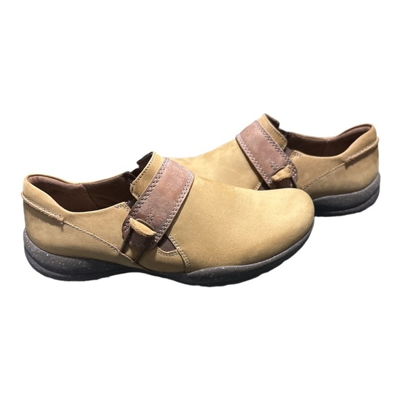 Clarks Collection Roseville Dot Slip on Loafers Size 7.5 Casual - Picture 3 of 7